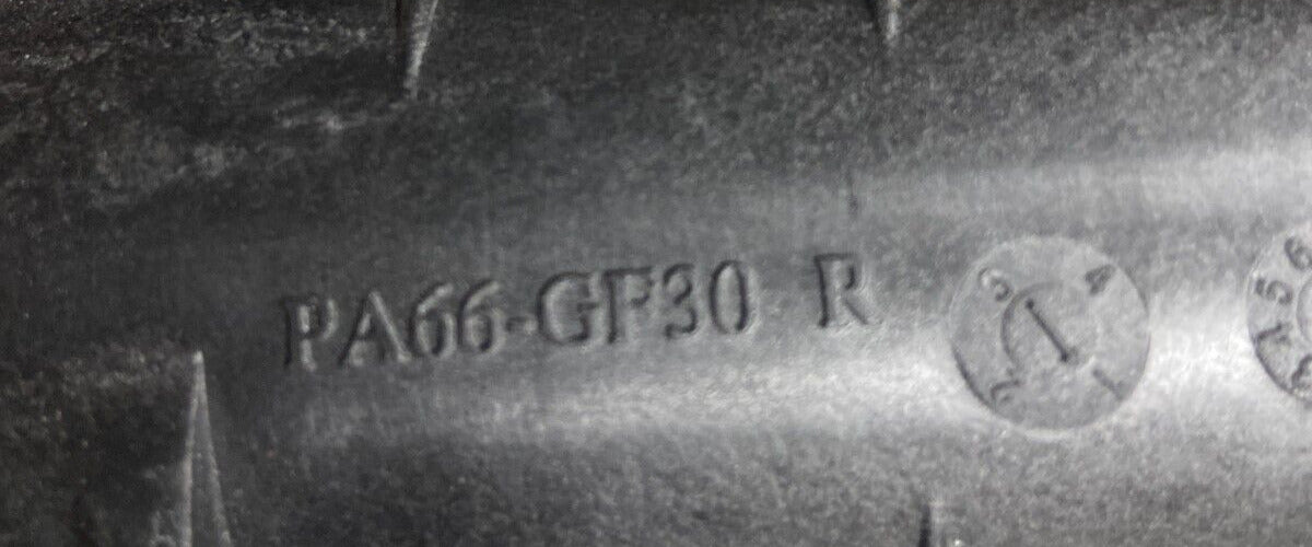 PA66-GF30 R Radiator (Fits Multiple Makes/Models)