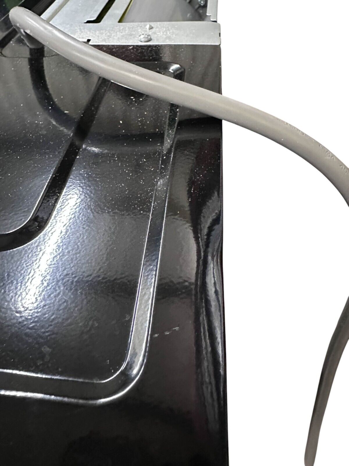 Vissani Over the Range Microwave 1.7cu.ft.1000-Watt W/10 in Black- DENT ON BACK